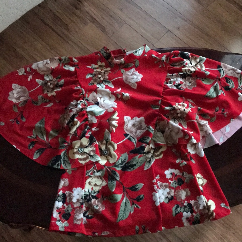 Red Floral peplum sleeve blouse